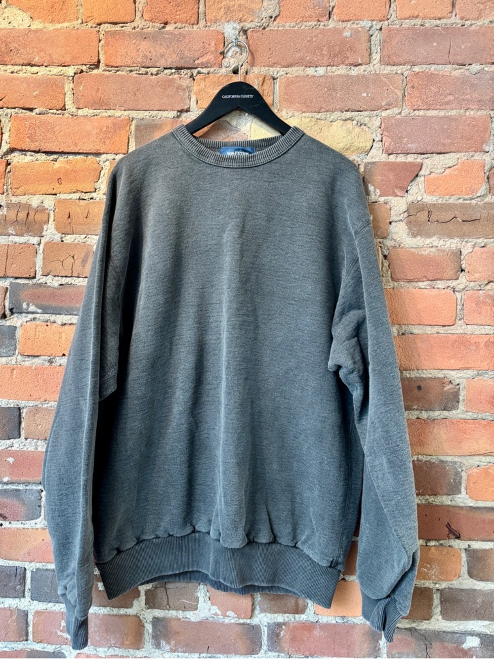 NWT Non‑Fiction Sandwashed Sweatshirt in Grey. Size XL. NEW ❤️
